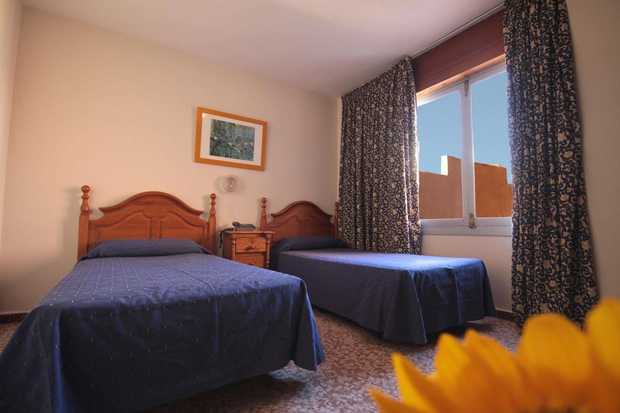 Hotel Moon Dreams Mediterraneo Torremolinos Esterno foto